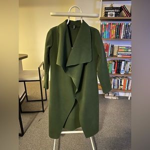 Green long lightweight coat